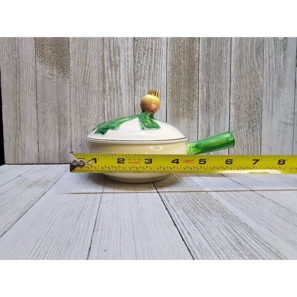 Vtg Ceramic Bowls with Handle and Lids Leek Design Set Of 2 - Made in Luxembourg - Picture 6 of 7